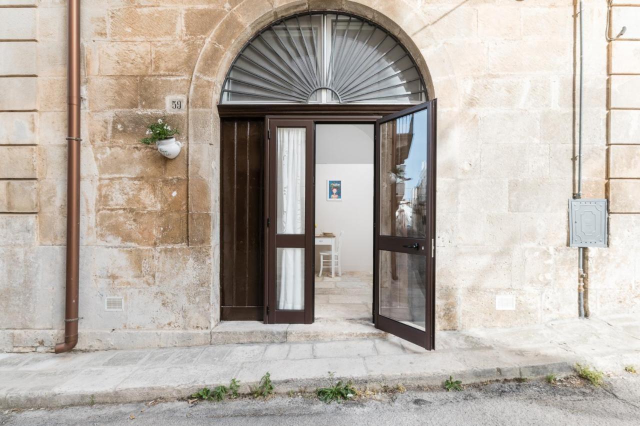 オストゥーニ Casa Adeleヴィラ エクステリア 写真